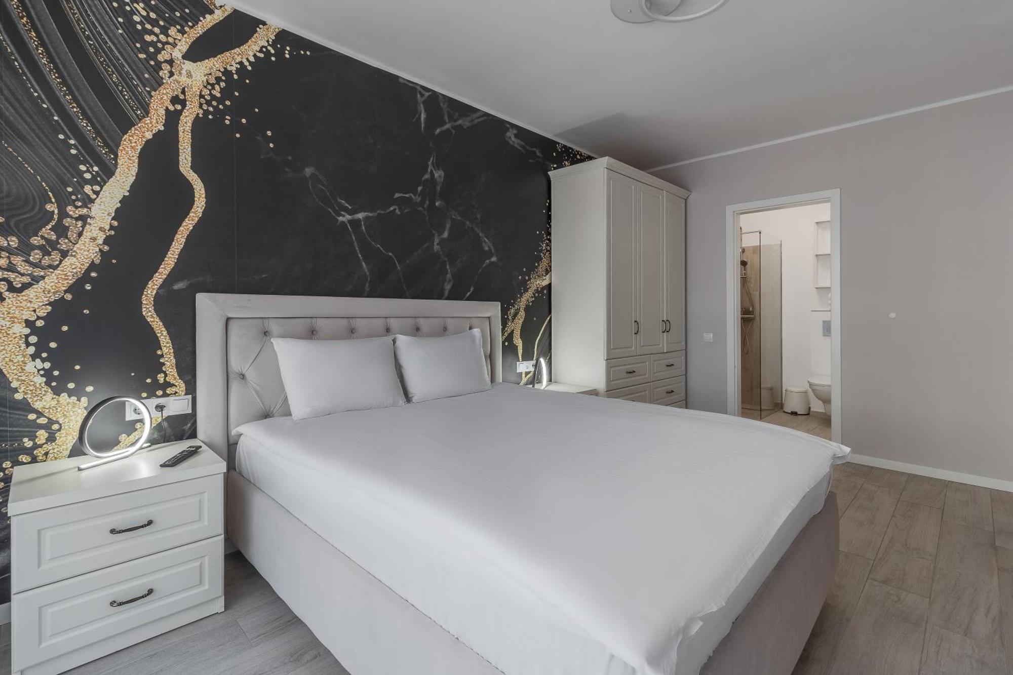 Ceyrat Flat Lägenhet Oradea Exteriör bild